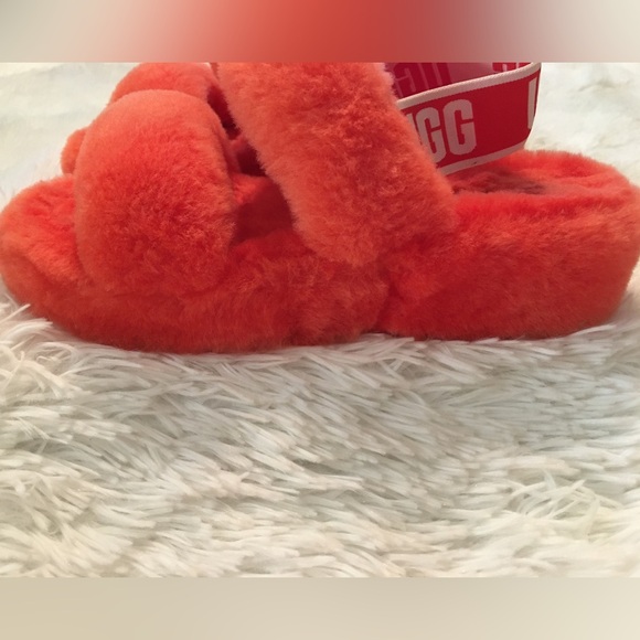 UGG Women's Fluff Yeah Slide Slippers - LIKE NEW CONDITION! - Picture 7 of 12